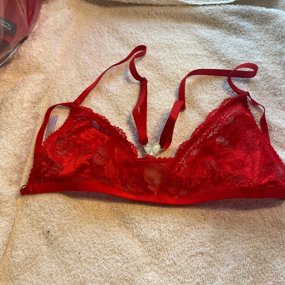 Savage X Fenty Red Lace Triangle Bralette Heart Do Me Charm Medium Womens